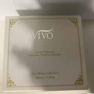 Vivo Dead Sea minerals facial peeling